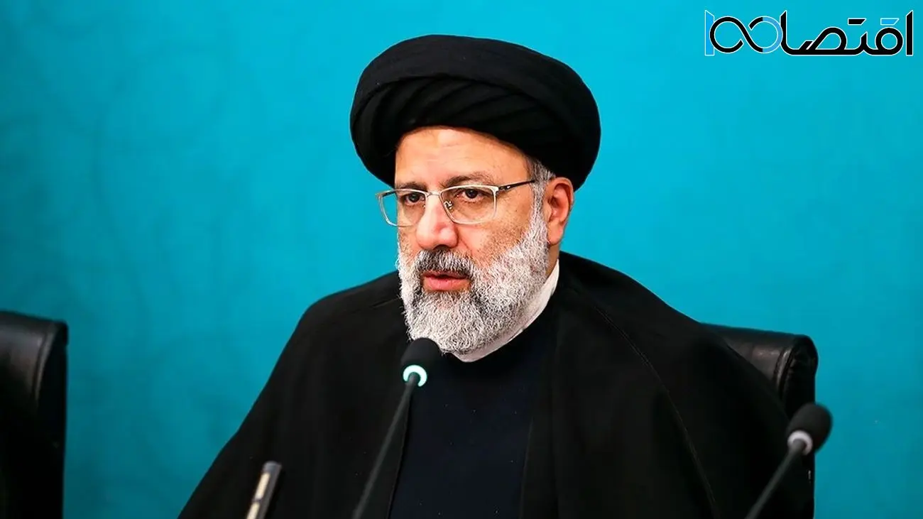 ببینید؛ رانندگیِ رئیسی با خودروی هیبریدی