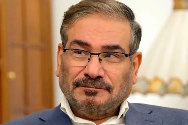 فوری؛ اولین عکس علی شمخانی پس از ترور توسط اسرائیل / در مراسم تشییع شهدا  