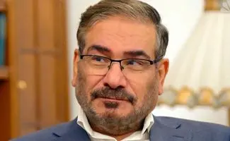 فوری؛ اولین عکس علی شمخانی پس از ترور توسط اسرائیل / در مراسم تشییع شهدا  