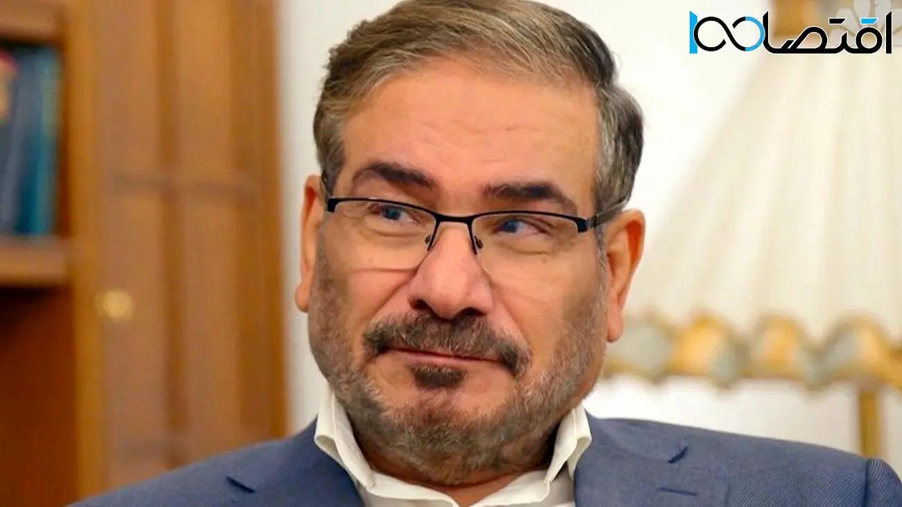 فوری؛ اولین عکس علی شمخانی پس از ترور توسط اسرائیل / در مراسم تشییع شهدا