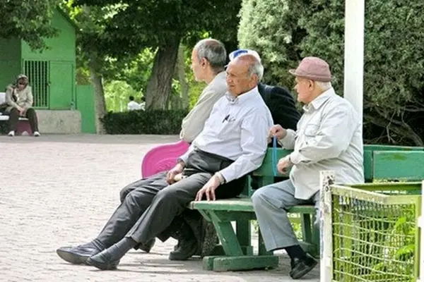 حقوق تیرماه بازنشستگان باافزایش 40 درصدی واریز شد