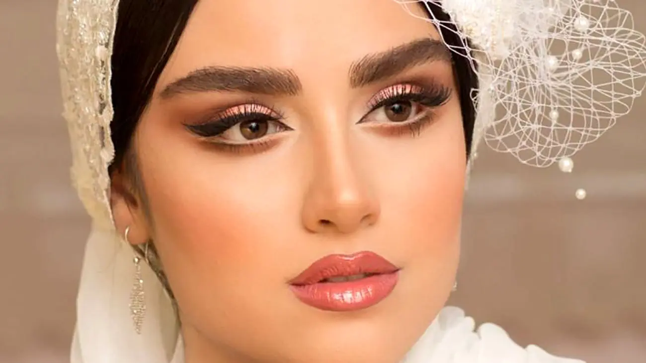 این خانم بازیگر ایرانی شب عروسی اش الماس شد / زیبایی خیره کننده اش را ببینید !