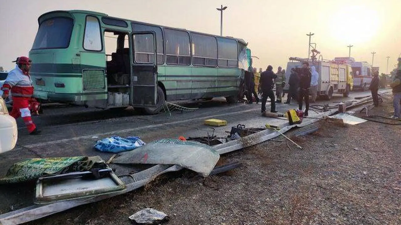 تصادف دو اتوبوس در جاده ساوه/ در محدوده داخلی فرودگاه امام اتفاق نیفتاده است