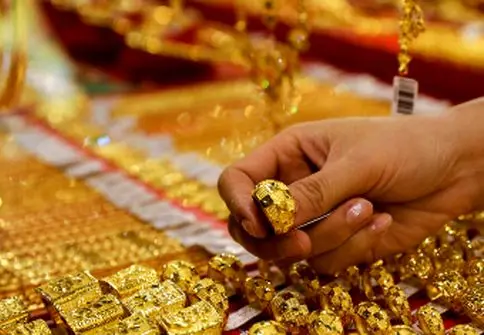 پیش‌بینی جدید قیمت طلا در تاسوعا و عاشورا؛ خرید کنیم یا صبر کنیم؟