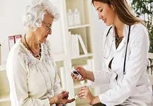 ۵ نشانه پنهان کاهش کلاژن در پوست؛ چطور روند پیری پوست را کند کنیم؟
