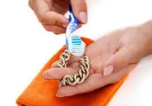 ترفند تمیز کردن طلا و جواهر با مایع ظرف‌شویی