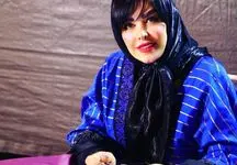 این خانم زیبا و جذاب فلور نظری است ! / عمرا چهره جدیدش را بشناسید !