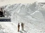 تصاویر باورنکردنی از مرزبانی در برف چندین متری اردیبهشت‌ماه
