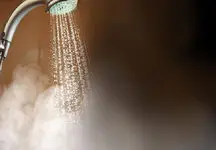  اشتباهات رایجی که ممکن است هنگام دوش گرفتن مرتکب شوید! 