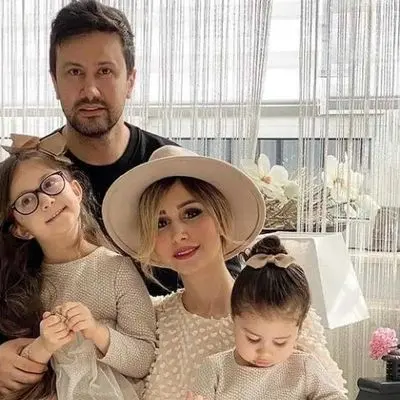 فیلم دیدنی از هنرنمایی 2 عروسک شاهرخ استخری / زیبا مثل مادرشان !