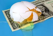نوسان تخم مرغ روی موج دلار / کاهش قیمت به دلیل ناتوانی مردم در خرید