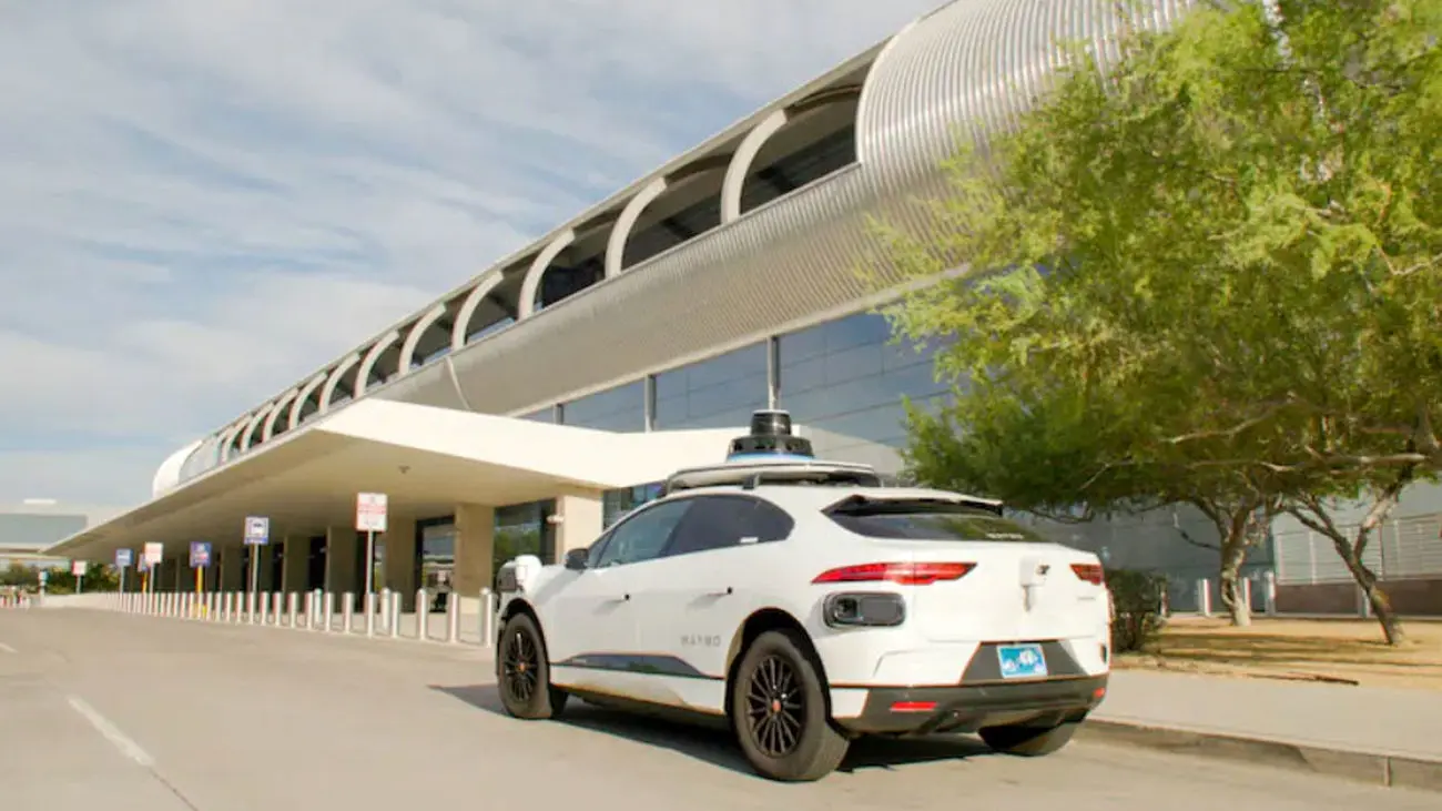 خودرو خودران گوگل شما را به فرودگاه می‌رساند