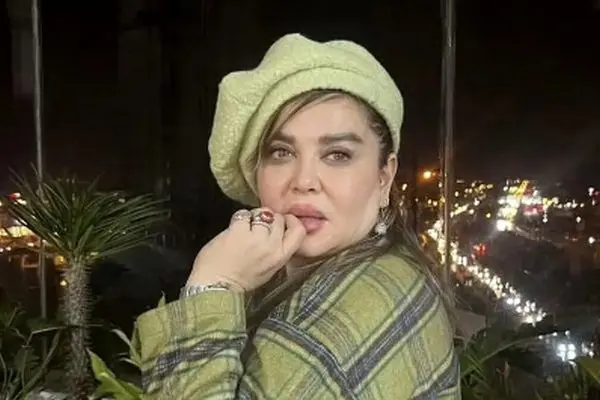 تصاویر باورنکردنی از حضور پرحاشیه بهاره رهنما در حرم