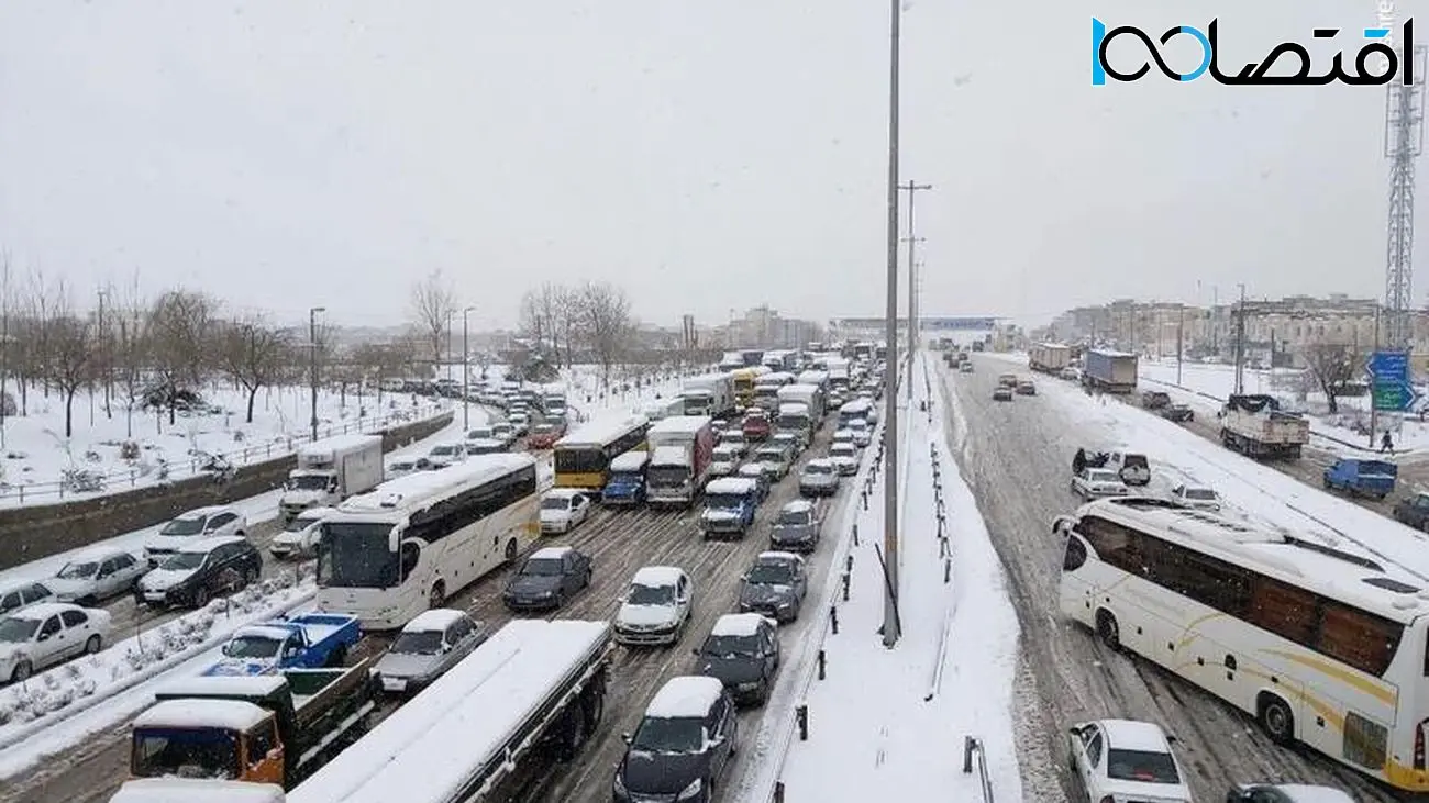 برف و لغزندگی جادهای کرج / رانندگان احتیاط کنند

