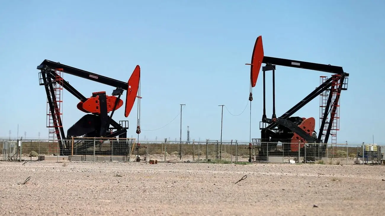 قیمت نفت در مسیر کاهشی قرار گرفت 