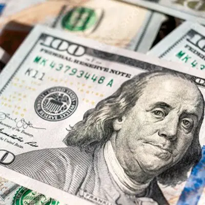 قیمت دلار امروز پنجشنبه ۵ تیر ۱۴۰۴ / قیمت‌ها در بازار ارز نشینی کرد + جدول