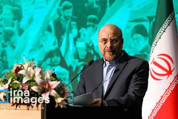 قالیباف: پلیس فراجا باید خدمت‌گذار جامعه باشد نه حاکم بر آن
