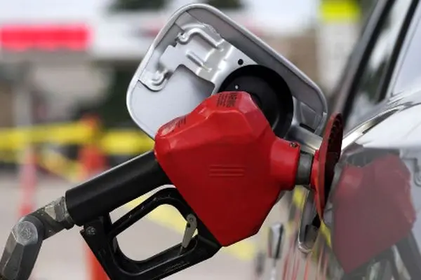 تکلیف نهایی قیمت بنزین سه نرخی برای سال 1404 روشن شد