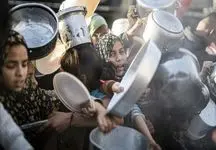 بوی قحطی بلند شد/ جهان انگشت به دهان ماند