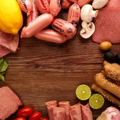 قیمت کالباس سر به فلک کشید؛ ۳۰ هزار تومان فقط برای یک ورق!