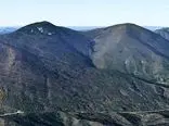 کشف اولین دهانه برخوردی ناشی از فرود شهاب سنگ روی قله کوه در جهان