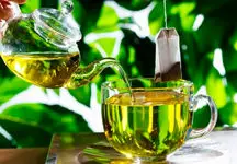 چگونه با یک نوشیدنی ساده وزن خود را کاهش دهیم؟
