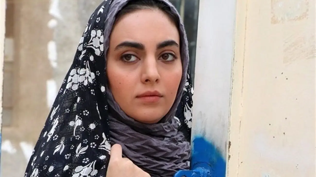  تفاوت فاحش خانم بازیگر چادری بچه مهندس خارج از تلویزیون + عکس مهشید جوادی با لباس زننده