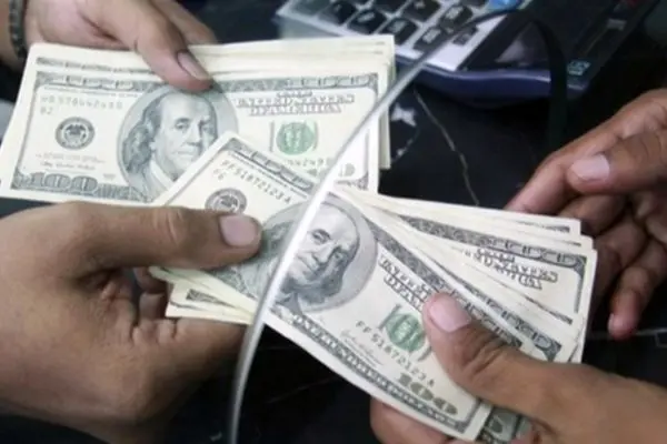 دلار بدون جهش در میانه جنگ؛ دولت چطور بازار را مدیریت کرد؟