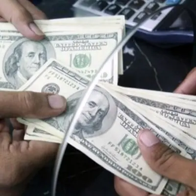 دلار بدون جهش در میانه جنگ؛ دولت چطور بازار را مدیریت کرد؟