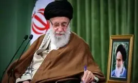 تصاویر ورود رهبر انقلاب به حسینیه امام خمینی و دیدار کارگزاران حج
