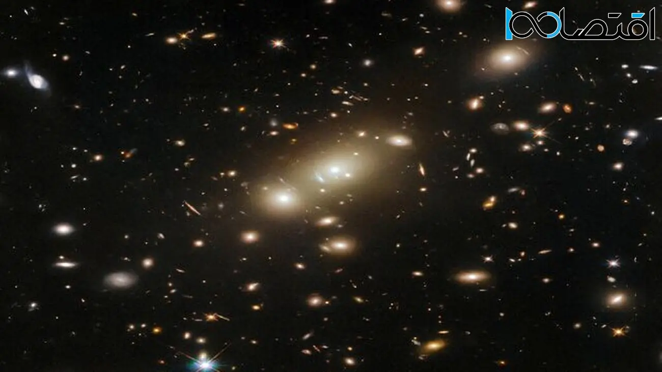 عکس «تلسکوپ فضایی هابل» از یک خوشه کهکشانی دوردست