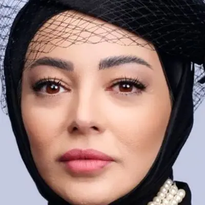 جدیدترین عکس از رزیتا غفاری بعد از عمل های زیبایی / جذابیت خانم بازیگر در کنار شوهرش !