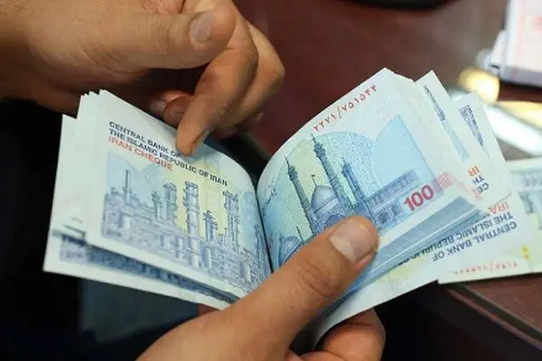 مشاغلی که صاحبانشان در ایران پول پارو می‌کنند