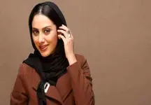  ست زیبای جواهرات خانم بازیگر با لباسش در کافه ای در تهران + عکس