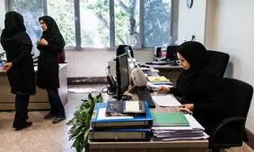 سهم زنان در استخدام‌ ها بیشتر شد/ 45 درصد کارمندان زن هستند