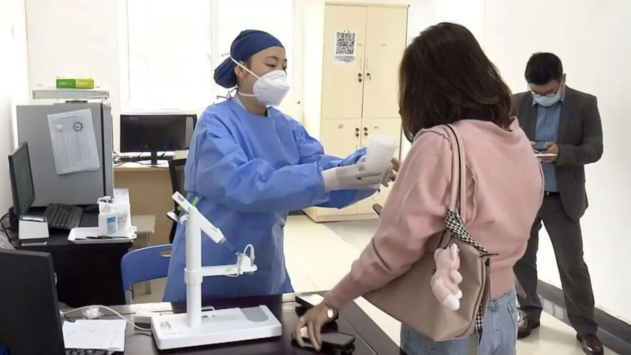 چین به عنوان اولین کشور جهان، استفاده از واکسن استنشاقی کرونا را شروع کرد

