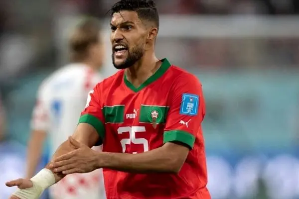 فوری / مدافع پرحاشیه رسما پرسپولیسی شد ؛ قرارداد عجیب امضا شد