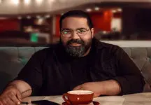  این عکس رضا صادقی اشک همه را در آورد / پرستش آقای خواننده توسط همسرش !
