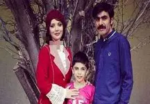 نگاهی به دکوراسیون داخلی منزل رویا میرعلمی / از گچبری طلایی تا میز منبت‌کاری +عکس