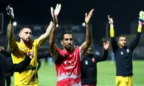 ماجرای عجیب حبس بازیکن پرسپولیس در رختکن!