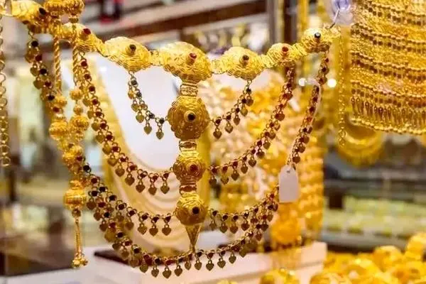 بازار طلا در دو راهی تصمیم / طلا به کدام سمت می‌رود؟ 