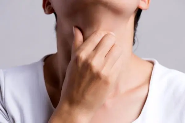 شایع‌ترین نشانه‌های مشکلات تیروئید چه هستند؟