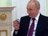 آبروریزی مضحک در دفتر پوتین / ویدئو