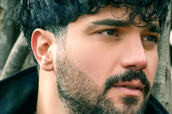 سینا مهراد، کراش جذاب جوانان با استایل خاص و شیک