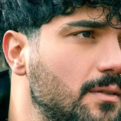 سینا مهراد، کراش جذاب جوانان با استایل خاص و شیک
