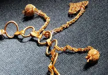 کشف عجیب طلای 800 ساله از کشتی غرق شده در چین + عکس